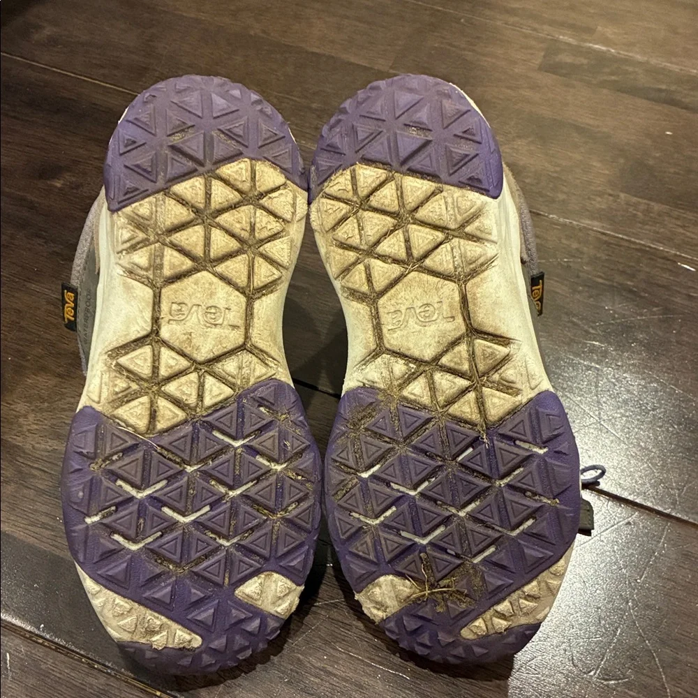 Teva Kids Boots in Purple and Gray - Picture 5 of 5